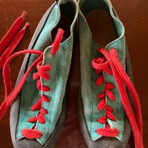 Boreal womens fire climbing shoes size 8 teal and red